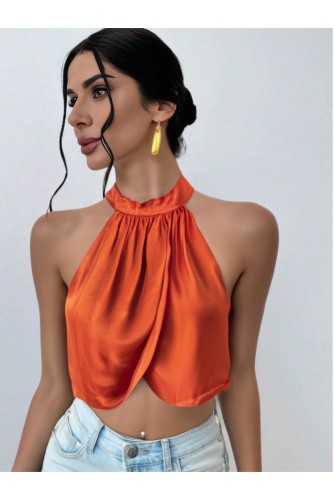 Yumuşak Saten Yaprak Model Sırt Açık Kokteyl Kombin Krop Bluz