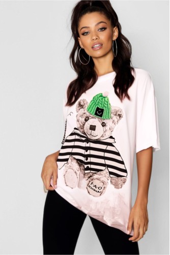 Yeşil Ponpon Bereli Suçlu Teddy Bear In Jail Sevimli Ayıcık Kadın T-shirt Beyaz